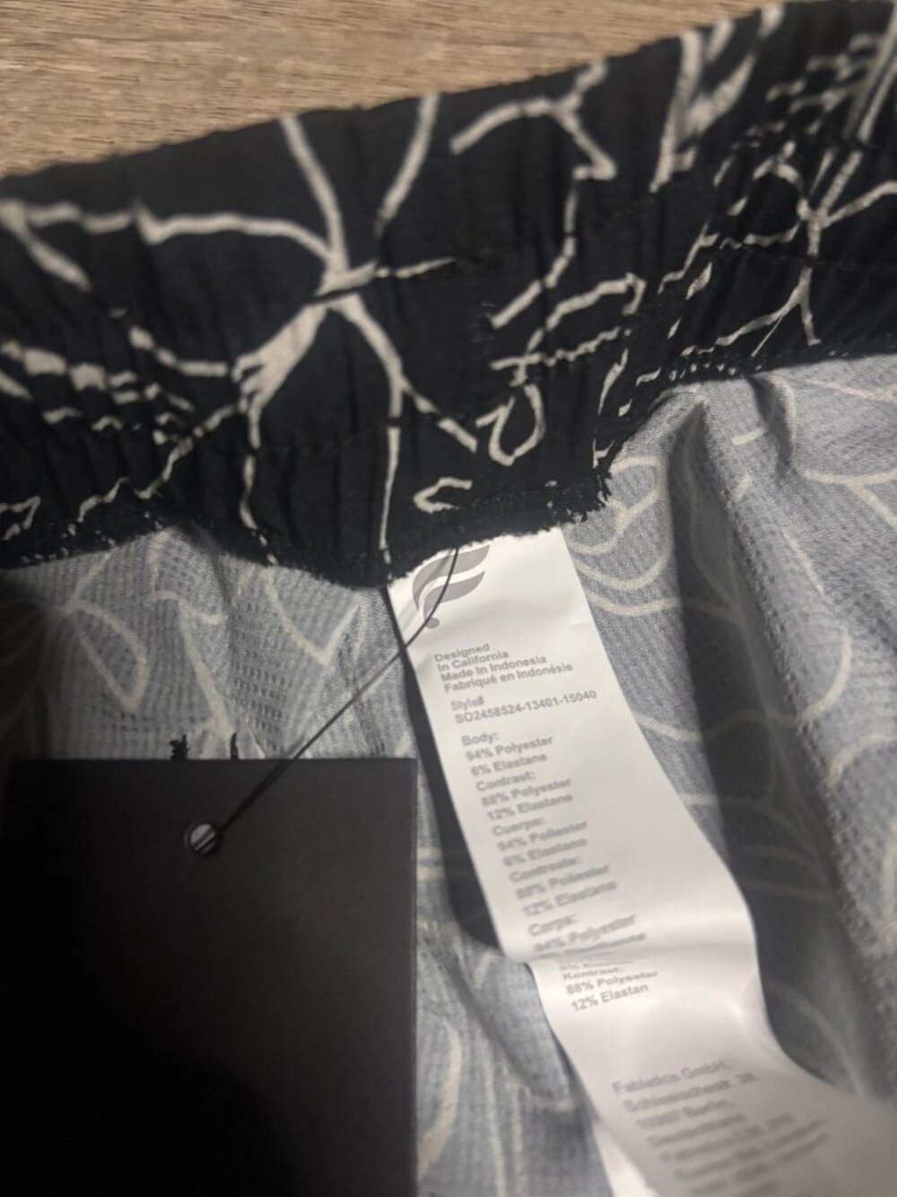 Fabletics Black Board Shorts Swim Trunks Men's Large NWT - Picture 3 of 6